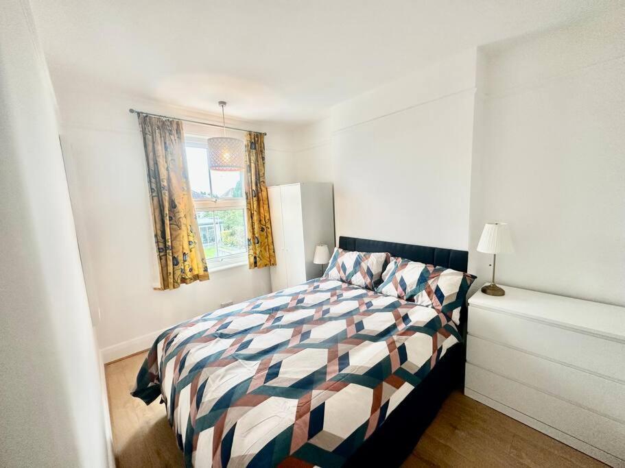 4 Bed House In Daneby Road,Se6 Villa Catford Exterior photo