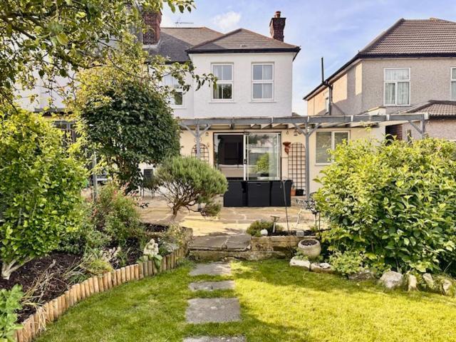 4 Bed House In Daneby Road,Se6 Villa Catford Exterior photo