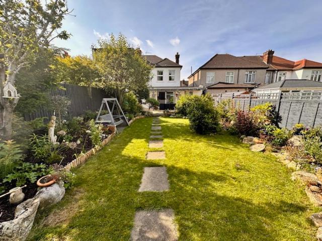 4 Bed House In Daneby Road,Se6 Villa Catford Exterior photo